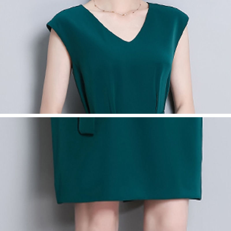 大屁股女人，紧身衣别穿!瞧，穿松垮裙，洋气又迷人，太显瘦了