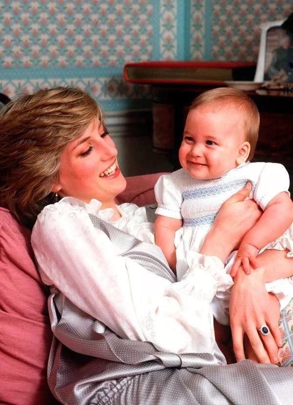 穿400块连衣裙却戴百万珠宝!凯特王妃成为新晋带货女神!