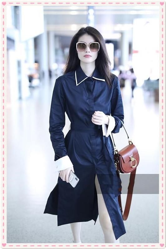 何穗咋想的？三伏天穿长袖连衣裙，网友：终于知道为啥你这么白了