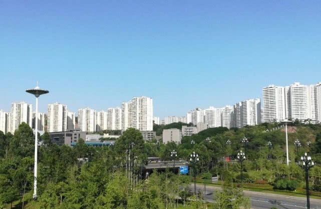 重庆湖南建百亿高铁，长沙到重庆只需3小时，沿途市县将“迎春”