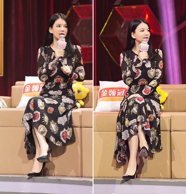 居然被瘦下来的李湘惊艳了!42岁身穿印花裙，照样美得优雅又高级