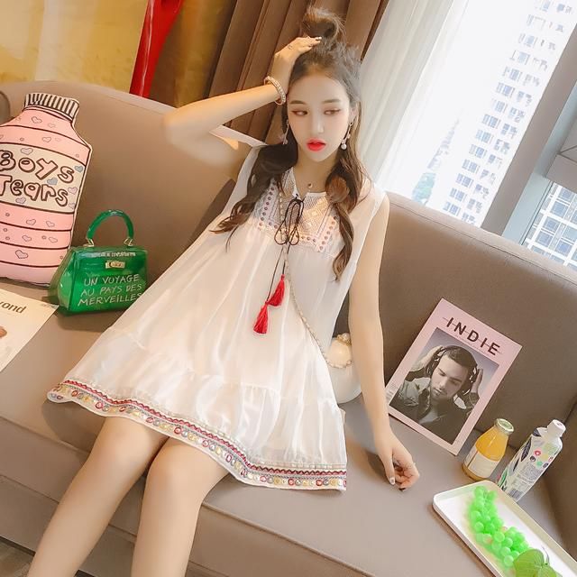 真的，媳妇越来越美了！主要看打扮，都是减龄“娃娃裙”惹的祸