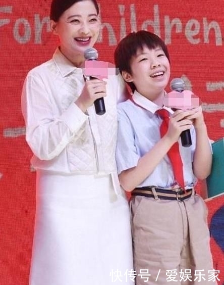 「终于」梅婷终于老了!一笑满脸都是褶子了,化妆后看着还像44岁