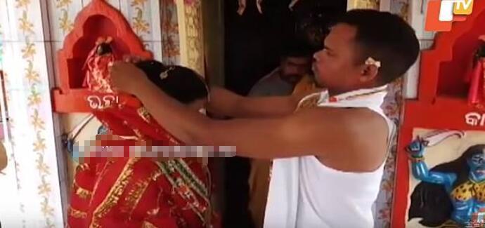 女子遭休假军人性侵，警方的话两人结了婚，网友说出了原因