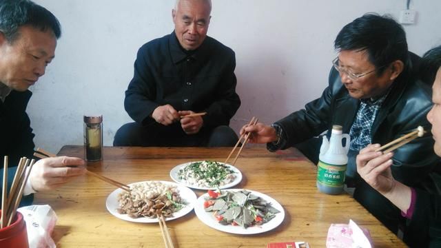 宽敞明亮的农家院，农家生活好自在，邀你们看看