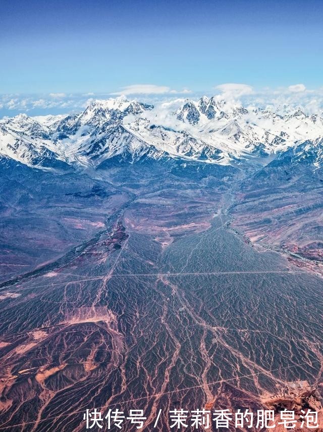  山系是世界■天山山系：世界上距离海洋最远的山系，也是最大的