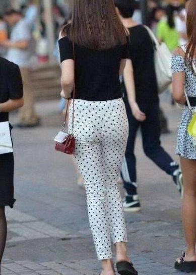 女生为什么都爱穿修身裤, 不同的体型穿上后会产生不一样的感觉