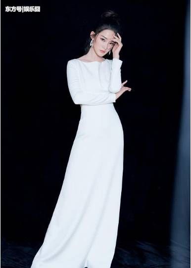 李沁胆大 一身透明“气球”也敢往身上套 网友: 身材好