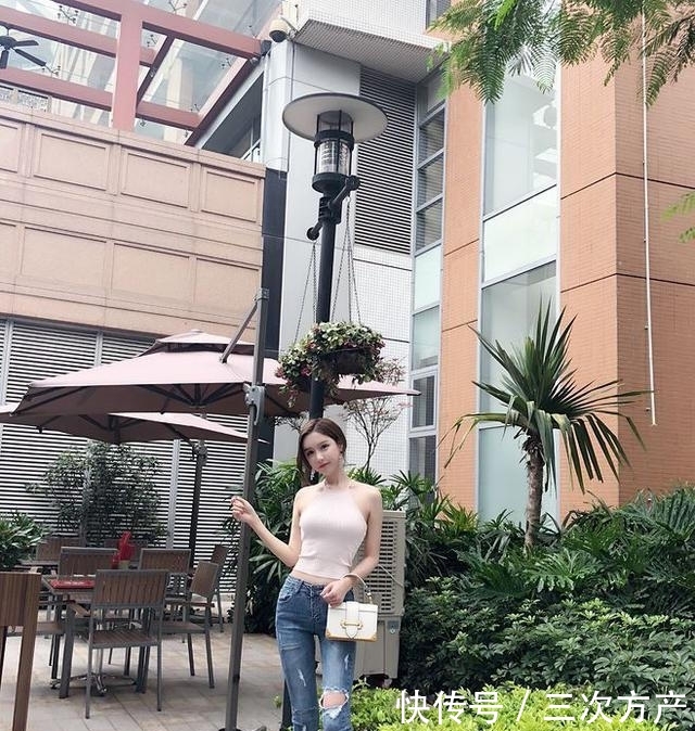  [气质]牛仔裤展现浪漫情调，塑造凸凹曲线身材，精致漂亮！