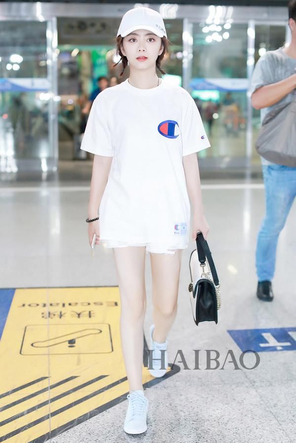 做个元气活力的小仙女有多难？运动风越刮越紧，这些运动风单品你