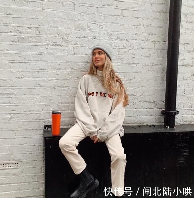 【过时】“阔腿裤”过时了,今年流行这条裤子,遮肉显高显瘦,特有范!