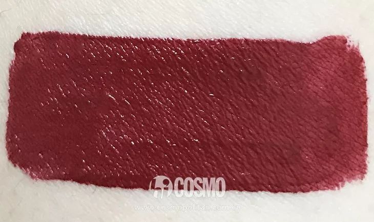 彩妆迷 | 衣橱中必有小黑裙，那么唇膏中的“小黑裙”是哪个色号?