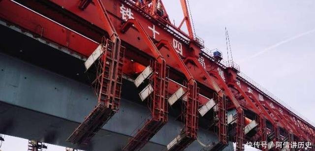  「规划」这座大桥从规划到通车用19年，耗资95亿，每年通车4000