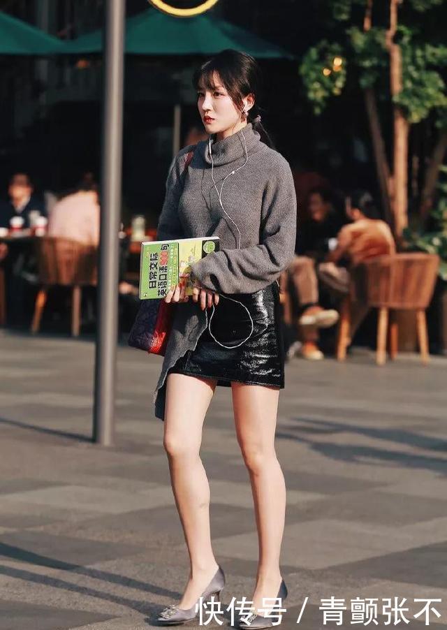  #衬托出#美女牛仔裤搭配一双高跟鞋，衬托出自己更加迷人的气质