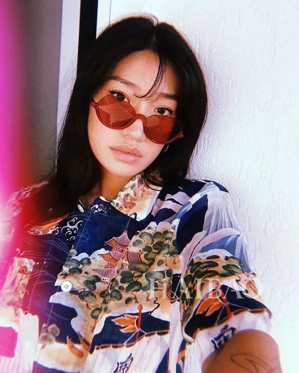 好看| 花衬衫只有度假才能穿?醒醒吧，这样穿简直太美了!