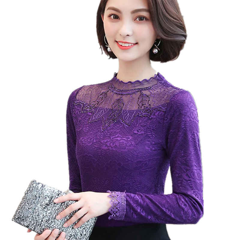 姐姐身穿紧身打底衫，那动人心魄的气质，真的让人着迷