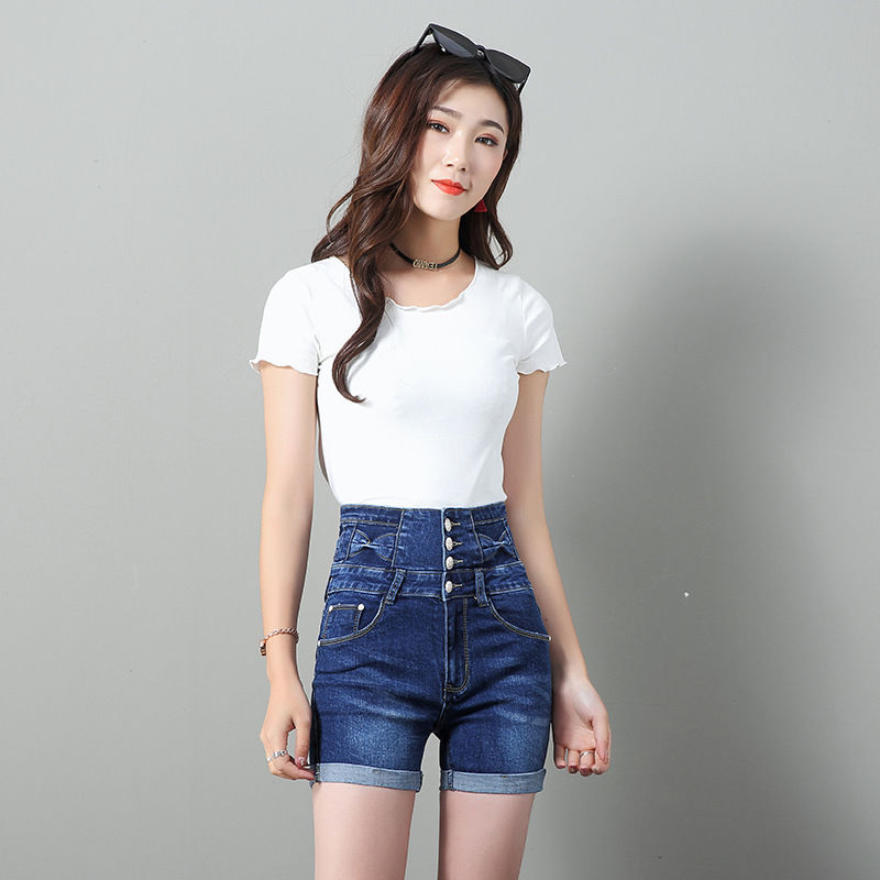 还在穿裙子吗?今年最流行的短裤，时尚又减龄