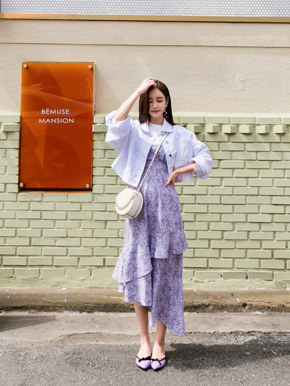 女神孙允珠，紫罗兰月牙花瓣春绒折叠吊裙