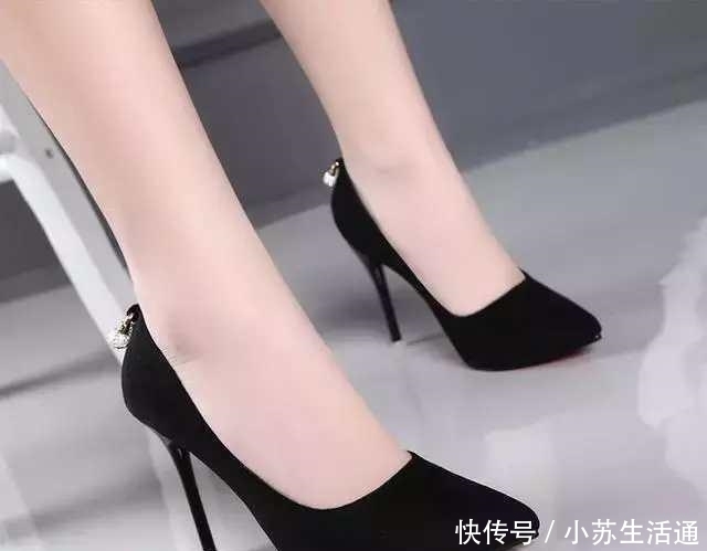 女人:穿一双与众不同的高跟鞋,最能展现女人最美的一面
