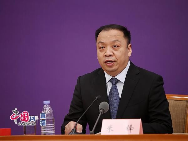  防控■武汉疫情快速上升态势得到控制全面防控将转为精准防控