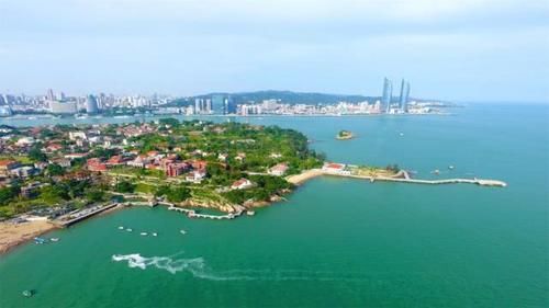  厦门■我国“很特别”的城市，行政级别高于省会，有“海上花园”的美誉