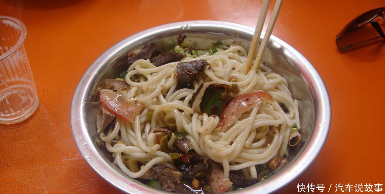 桂林米粉甲天下 洁白、细嫩、软滑、爽口 吃法