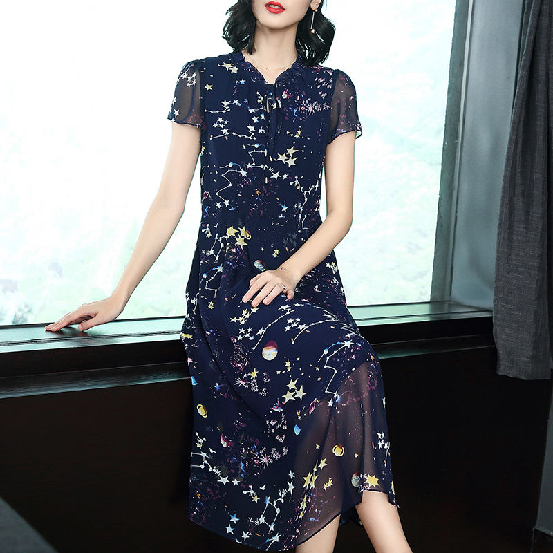 谁说丰满女人不好穿衣?学下面女人这样穿，美的倾国倾城