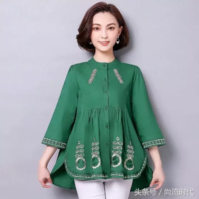 裙子扔了吧，烂大街！今秋妈妈换上小衫+打底裤，美的看不出