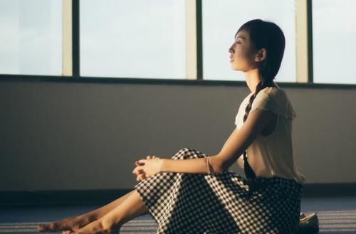  「养花」有一方小院，和你一起养花种草，这样就挺好！