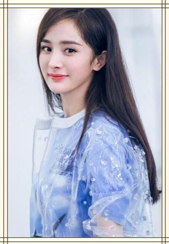 杨幂就是杨幂！塑料雨衣都能穿出超模范，网友：带货女王果然厉害