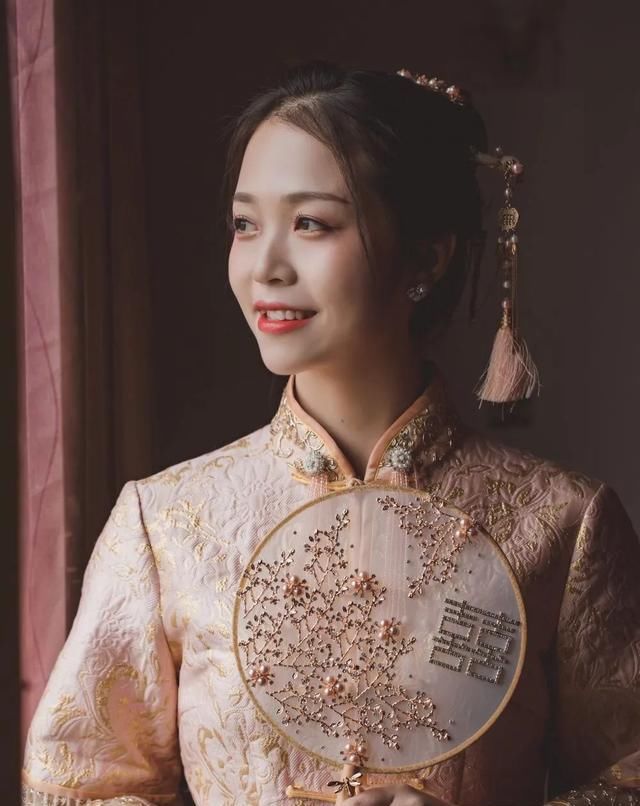  喜欢@夏天办一场淡黄的婚礼刚好，柠檬味道的汽水，是小清新和你的最爱