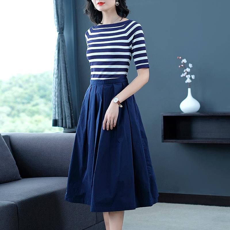 很多人秋天穿卫衣,太土了!今年流行名媛两件套,美的独一无二