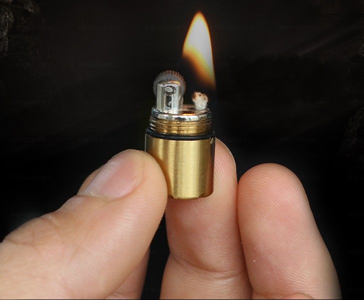 老公说:少抽两盒中华烟，也要买下这黄铜小物，看上去帅的不得了