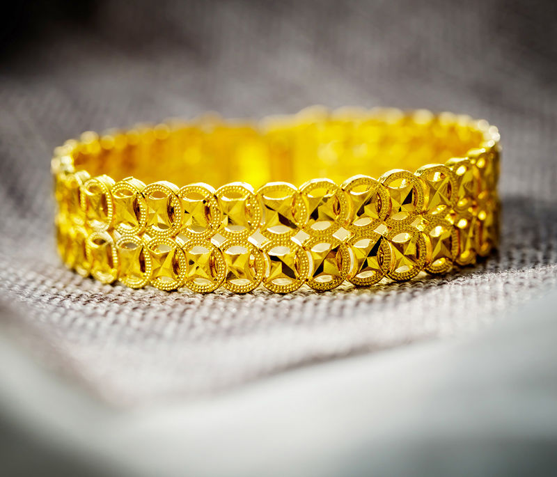 黄金一如既往的“贵”，越来越多人选择“沙金，不超百元尽显霸气