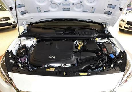 这款日系SUV从英国进口,发动机、底盘全部用奔驰的,只卖22万!