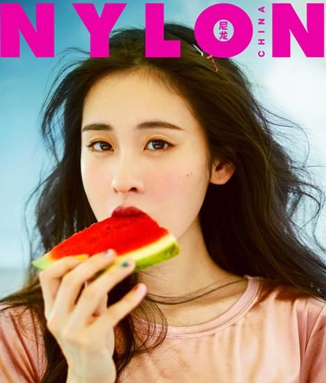 张碧晨《NYLON》杂志封面 元气少女解锁清凉一夏