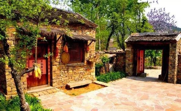 为什么有人不在农村住，还要盖房？专家提出6点，农民无奈叹气