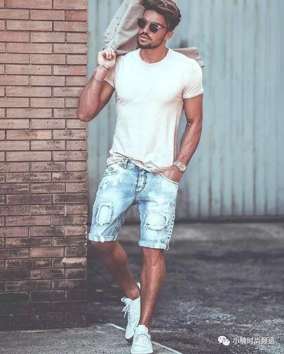 男士穿搭干货：你的夏季裤款里还要加上一件质感牛仔短裤
