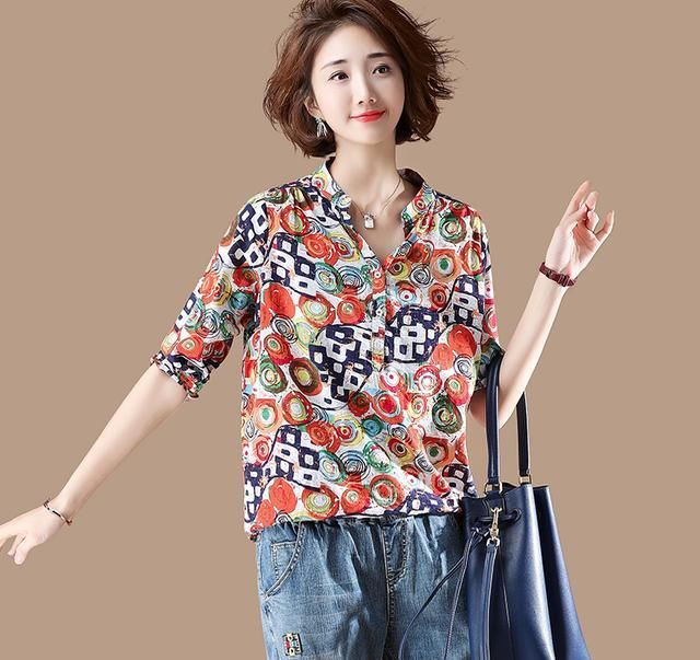 马上霜降了，别再穿短袖，精明女人都换上这样的长袖，今秋特流行