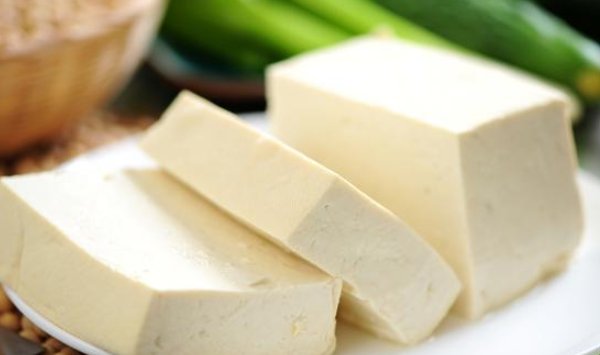『食物』女人要想《肤白貌美》,常吃4种食物,排毒、美容、护肤!