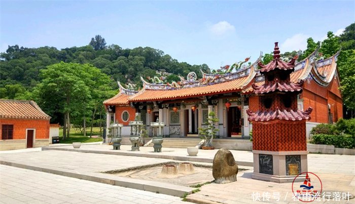 泉州美丽的清源山，有中国最大的道教石刻，还有清净的清源洞