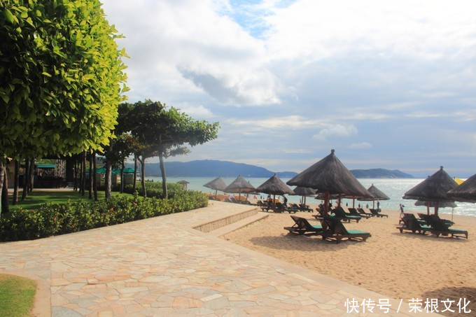 因大海到三亚，爱上大海