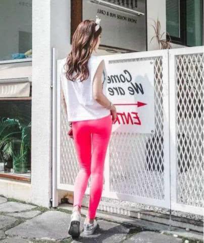 想要拥有打底裤的美，也只有遇到适合的人才可以！