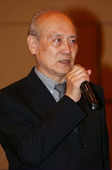 黄永胜长子，为人慷慨大方，依靠父辈关系生意红火，身价不菲