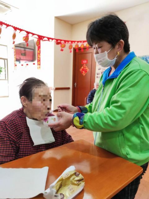  「养老院」70多天封闭，爱未隔离！江苏2400多家养老院有序恢复开放