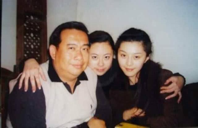 范冰冰哺乳期照片，私生子真相大白!网友:洪辰辰?