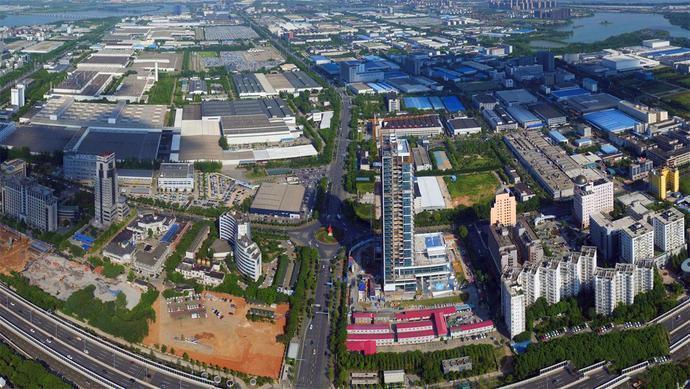 我国最厉害的城市有82所大学,大学生就上百万,不是北上广深