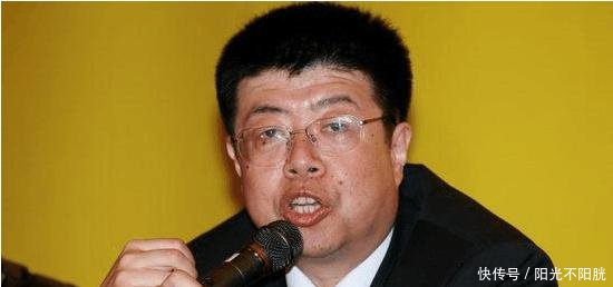 北大教授炮轰铲屎官是大忽悠、想捞好处，遭网友反击伪君子！