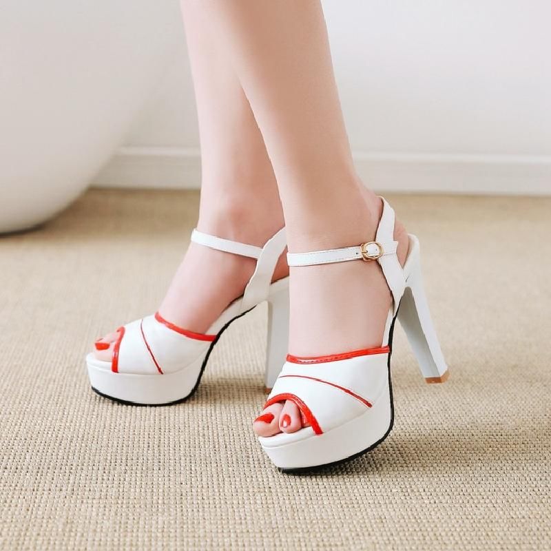 专属“矮胖”女孩的凉鞋，舒适养脚，走路不累还特显高