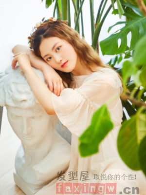 适合初秋的清新女生发型 选对发型很重要